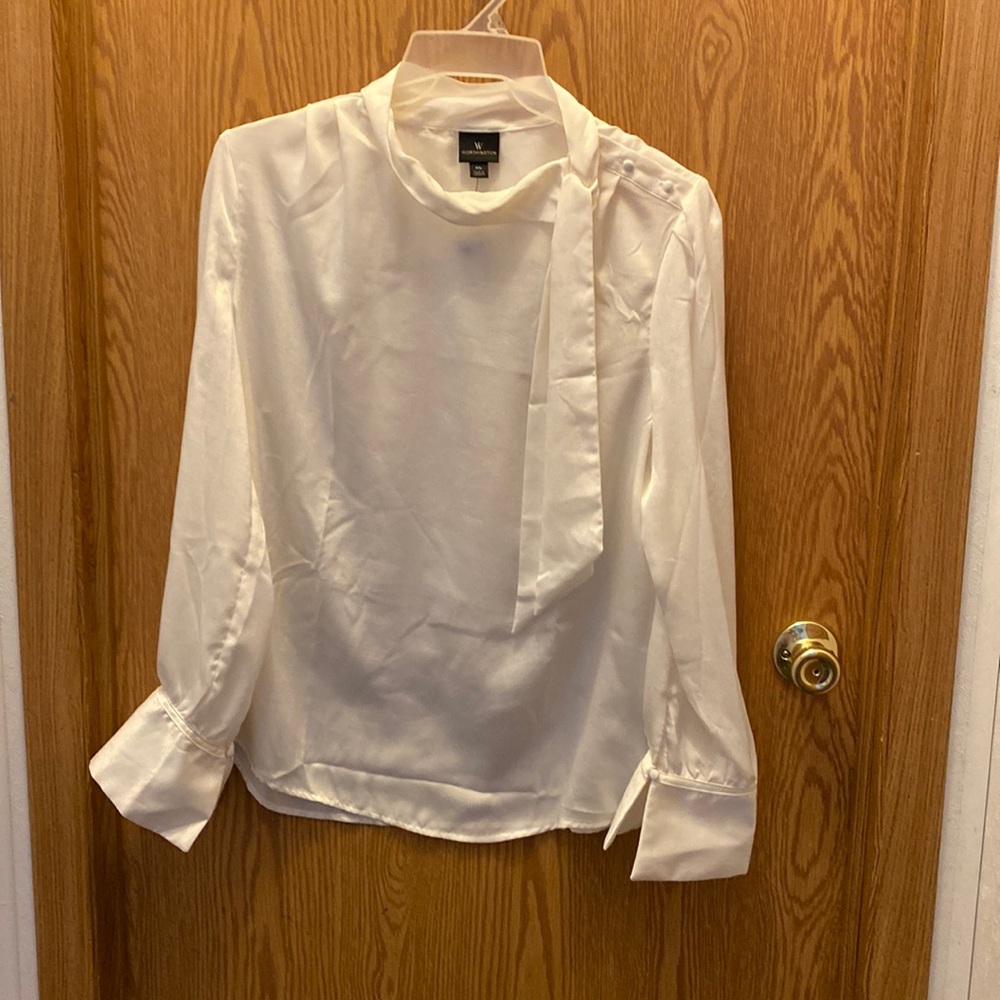 Cream tie-neck long sleeve blouse with cuffs